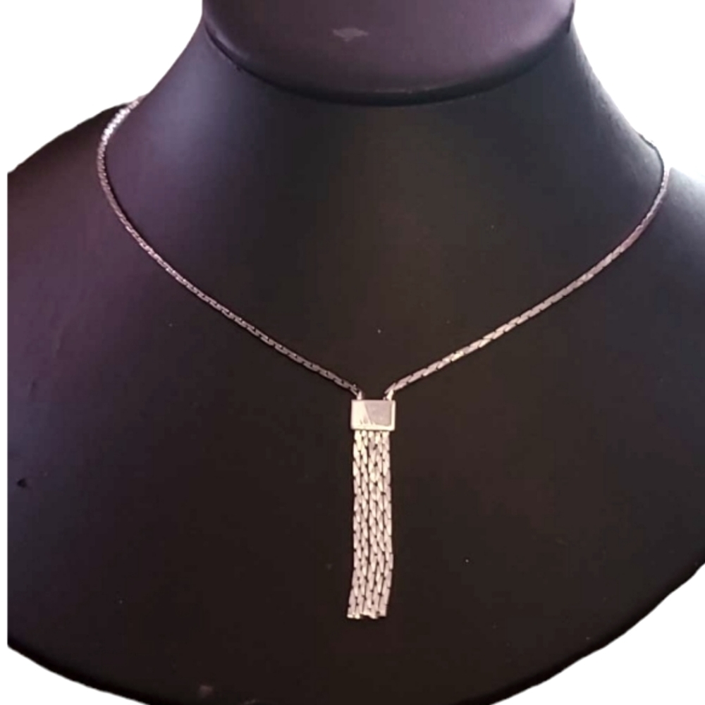 VINTAGE AVON Sparkling Silver-Tone Flat Chain Necklace Silver Fringed Dangles